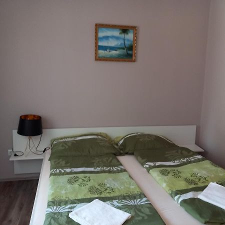 Hanna Apartman Balatonlelle Exterior foto