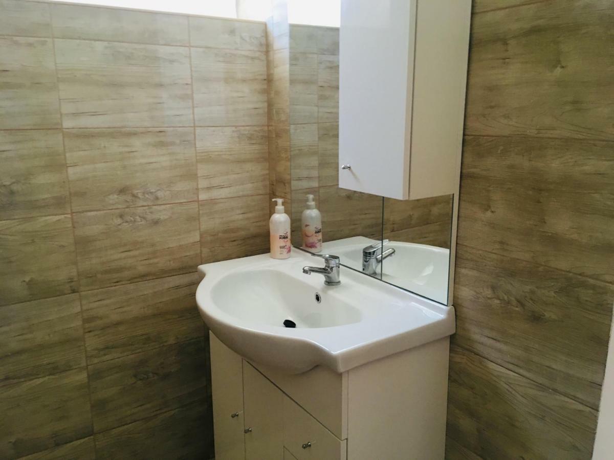 Hanna Apartman Balatonlelle Exterior foto